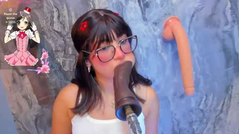 linda_sofi__ online show from April 12, 2026, 8:14 pm