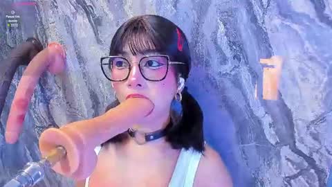 linda_sofi__ online show from June 24, 2026, 7:46 pm