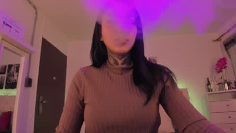 Snapshot of lindaa_miller chatting on December 15, 2024, 2:30 am linda miller online show from December 15, 2024, 2:30 am