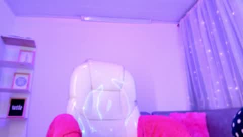 Snapshot of lindaa_miller chatting on December 18, 2024, 8:20 am linda miller online show from December 18, 2024, 8:20 am