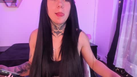 Snapshot of lindaa_miller chatting on January 24, 2025, 1:03 am linda miller online show from January 24, 2025, 1:03 am