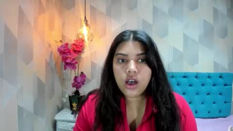 Snapshot of lindabreexlove chatting on May 18, 2026, 1:50 pm online show from May 18, 2026, 1:50 pm