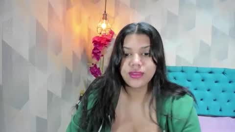 Snapshot of lindabreexlove chatting on June 8, 2026, 2:39 pm online show from June 8, 2026, 2:39 pm