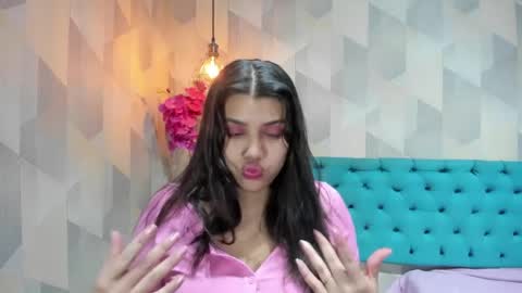 Snapshot of lindabreexlove chatting on June 15, 2026, 11:23 am online show from June 15, 2026, 11:23 am