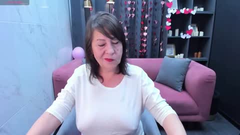 Snapshot of lindahottie chatting on February 15, 2025, 12:11 pm Linda online show from February 15, 2025, 12:11 pm