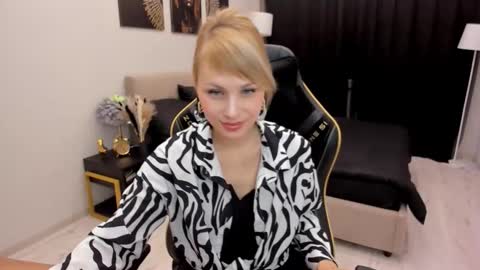 Snapshot of lindasandy chatting on October 13, 2025, 6:13 am lindasandy online show from October 13, 2025, 6:13 am