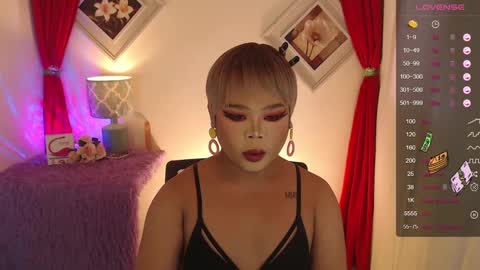 Lindsay online show from February 28, 2025, 12:54 am