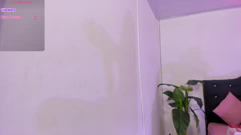 Linda  online show from May 11, 2026, 3:34 am
