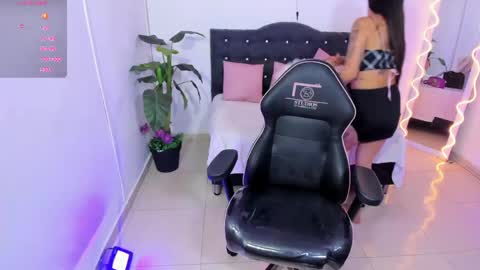 Linda  online show from May 25, 2026, 3:12 am