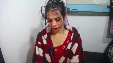 Snapshot of lindsey_2023 chatting on January 14, 2025, 6:34 am lindsey_2023 online show from January 14, 2025, 6:34 am