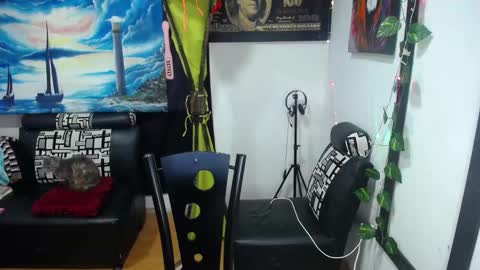 Snapshot of lindsey_2023 chatting on February 28, 2025, 12:09 pm lindsey_2023 online show from February 28, 2025, 12:09 pm