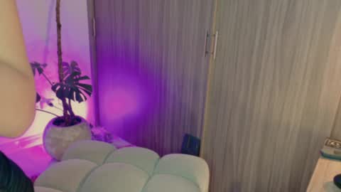 Lindsey Moss online show from January 9, 2026, 1:08 am