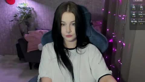 Lina online show from June 4, 2026, 3:45 am