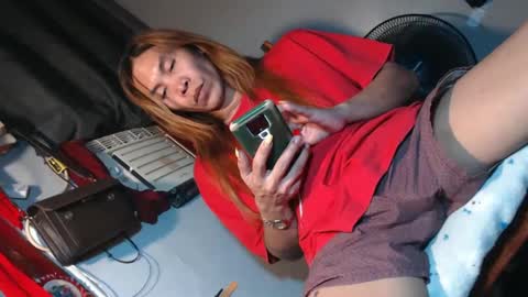 Snapshot of lingkure_69ts chatting on December 15, 2024, 1:32 pm weng bustamante online show from December 15, 2024, 1:32 pm