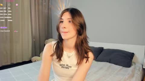 Lina online show from September 11, 2025, 7:08 am