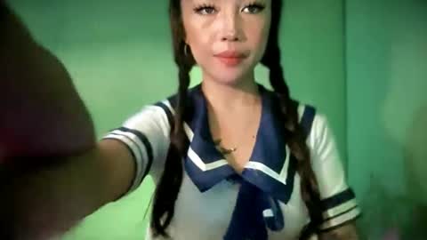 linkingqueens online show from December 21, 2025, 9:38 am