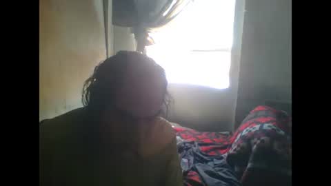 belledelfyyy online show from February 12, 2025, 8:40 pm