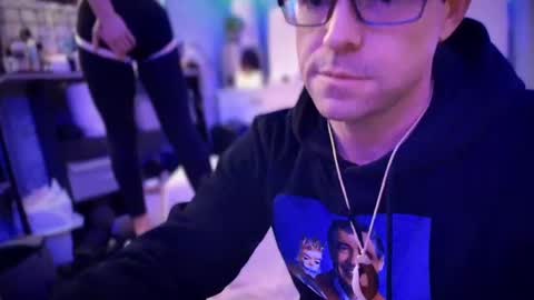 Snapshot of linuxgirlsudosu chatting on February 4, 2025, 8:13 am linuxgirlsudosu online show from February 4, 2025, 8:13 am