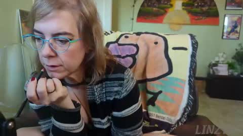 Snapshot of linzy19 chatting on September 26, 2025, 2:43 pm Linzy19 online show from September 26, 2025, 2:43 pm