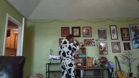 Linzy19 online show from December 5, 2025, 4:14 pm