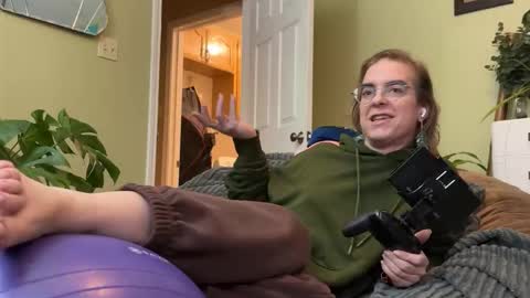 Linzy19 online show from February 3, 2026, 1:04 am