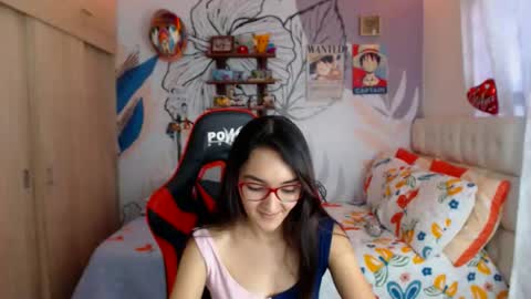 LinzyBaner online show from March 19, 2026, 9:52 pm