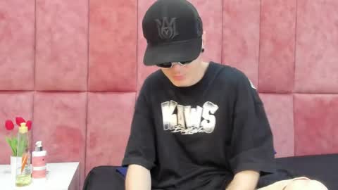 Lio online show from March 1, 2026, 4:25 am