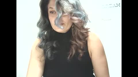 lionessmom online show from October 31, 2025, 10:00 pm