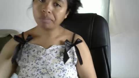 liora online show from May 10, 2026, 4:28 am