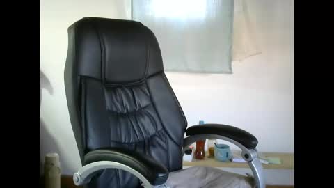 liora online show from May 13, 2026, 3:59 am