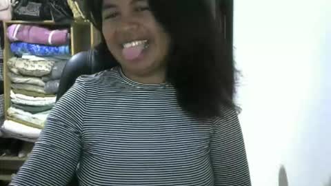 liora online show from May 27, 2026, 2:52 am