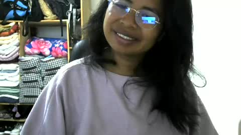 Snapshot of liora_selenex chatting on June 25, 2026, 3:50 am Liora selenex online show from June 25, 2026, 3:50 am