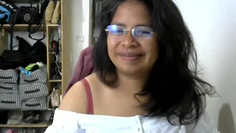 Snapshot of liora_selenex chatting on August 2, 2026, 9:19 am Liora selenex online show from August 2, 2026, 9:19 am