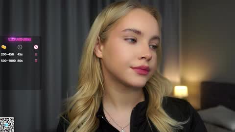 Amelia online show from December 28, 2024, 1:08 am