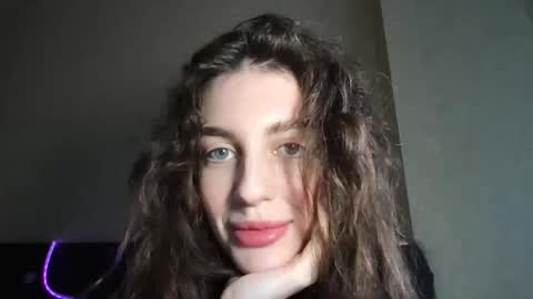 lipsylolly online show from February 18, 2026, 12:01 pm