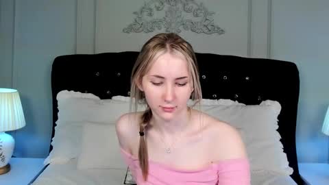 lirakink online show from December 5, 2025, 4:54 am