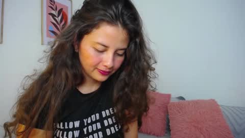 Lily see u on december 2 online show from January 19, 2025, 12:49 am