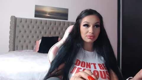 Lisa online show from September 28, 2025, 7:30 pm