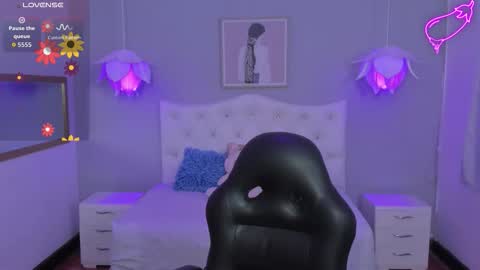 Lisa online show from November 4, 2025, 6:29 pm