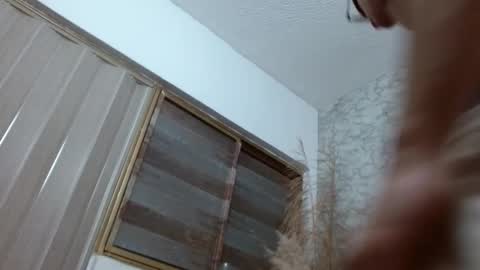 Snapshot of lisa__cute__ chatting on October 1, 2025, 2:01 pm Lisa and Andru online show from October 1, 2025, 2:01 pm