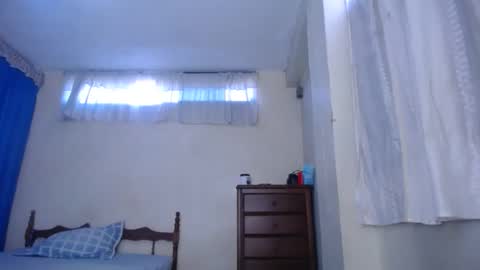 lisa_branch online show from December 18, 2024, 8:47 pm