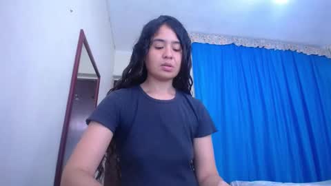 lisa_branch online show from January 6, 2025, 7:56 pm