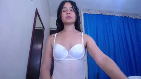 lisa_branch online show from January 16, 2025, 7:52 pm