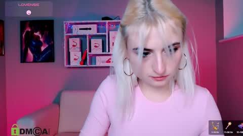 Lisa online show from November 3, 2025, 8:10 pm