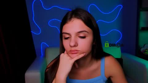 Lisa online show from December 2, 2025, 2:45 pm