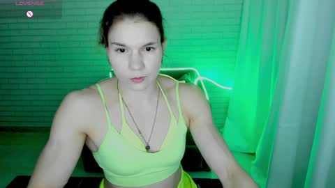 Snapshot of lisa_ree_ chatting on January 15, 2025, 10:13 pm lisa online show from January 15, 2025, 10:13 pm