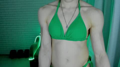 Snapshot of lisa_ree_ chatting on February 1, 2025, 1:23 am lisa online show from February 1, 2025, 1:23 am