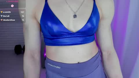 Snapshot of lisa_ree_ chatting on February 11, 2025, 6:19 am lisa online show from February 11, 2025, 6:19 am