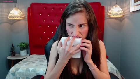 Lisa online show from December 3, 2024, 3:30 am