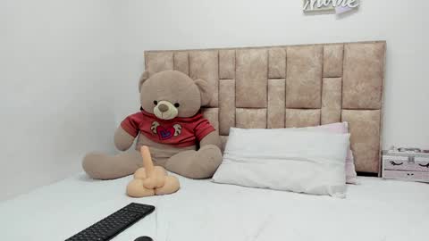 Snapshot of lisa_will chatting on December 17, 2024, 9:38 pm lisa will online show from December 17, 2024, 9:38 pm